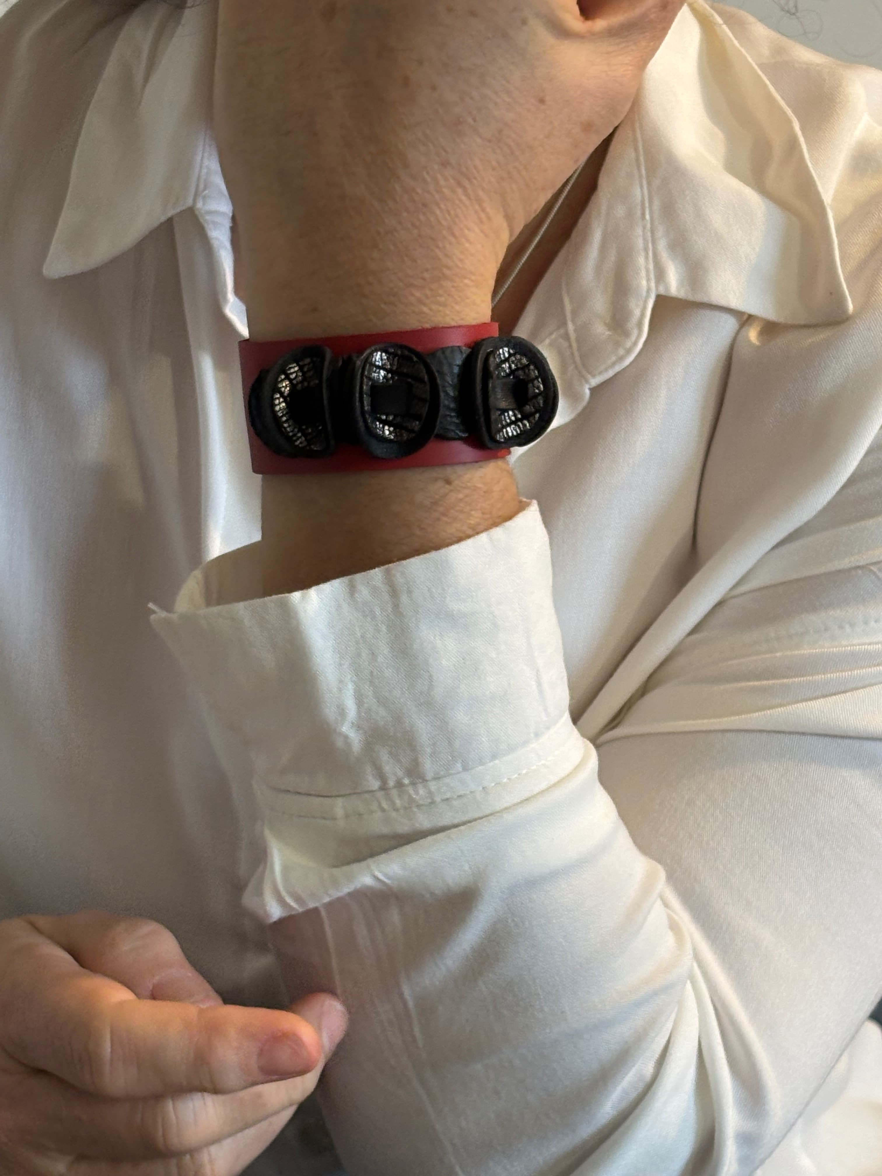 Jolliness Bracelet. Rojo y negro