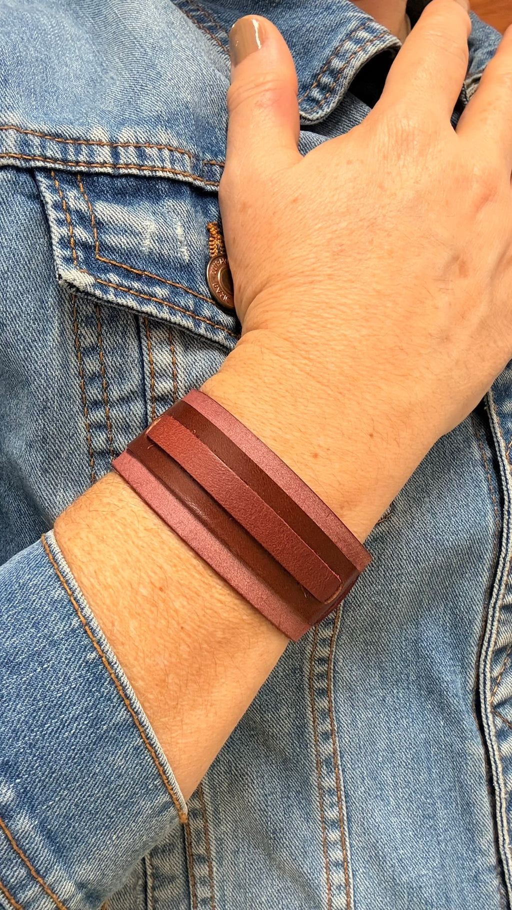Courage Bracelet. Malva y marrón