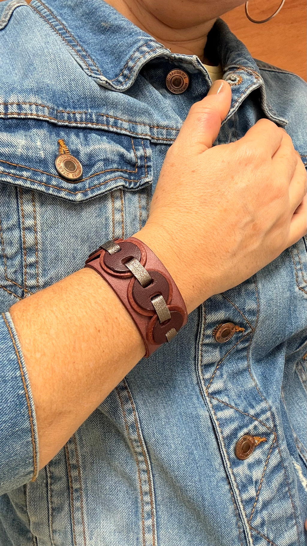 Kindness Bracelet. Malva y vino