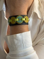 Brazalete de cuero negro y verde hecho a mano – Kindness Virtue Collection Mangel Delferri